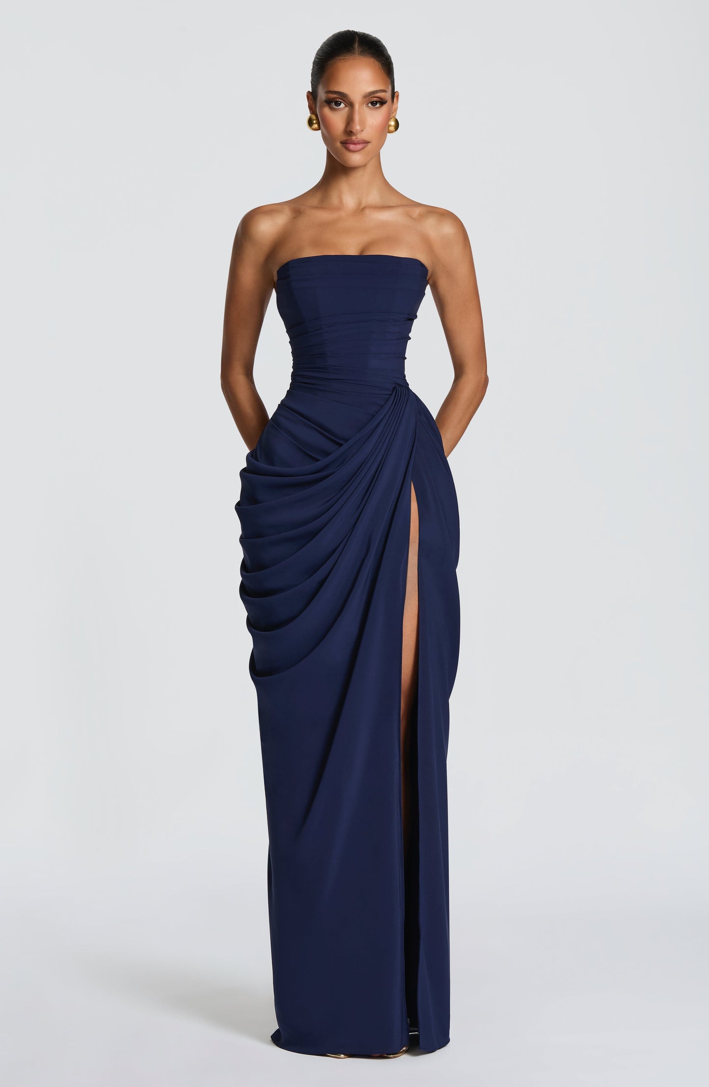 ZOE – Vestido Largo Drapeado Elegante