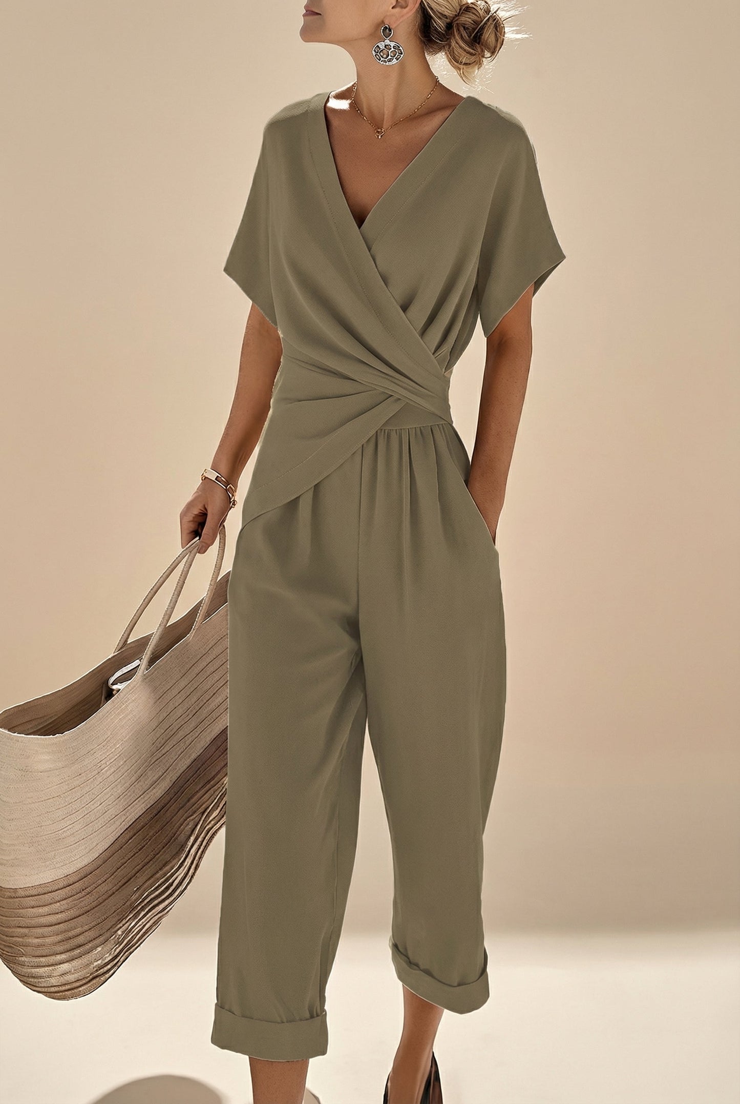 Conjunto De Top Cruzado Y Pantalón Cropped