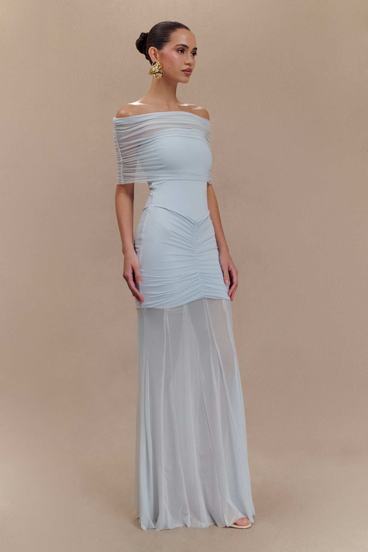 AITANA – Vestido De Malla Con Hombros Descubiertos