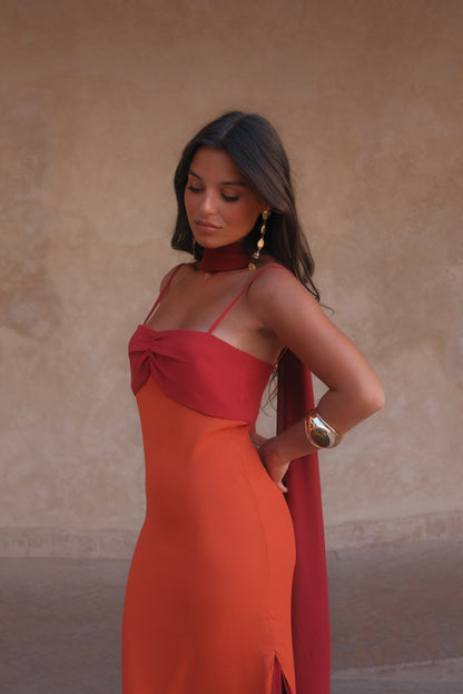 JUDITH – Vestido Elegante Bicolor