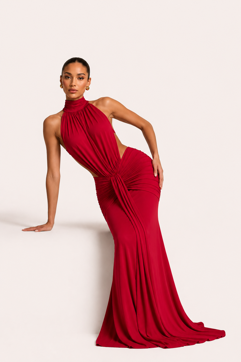 VICTORIA – Vestido Largo Elegante Con Cuello Halter Ajustado