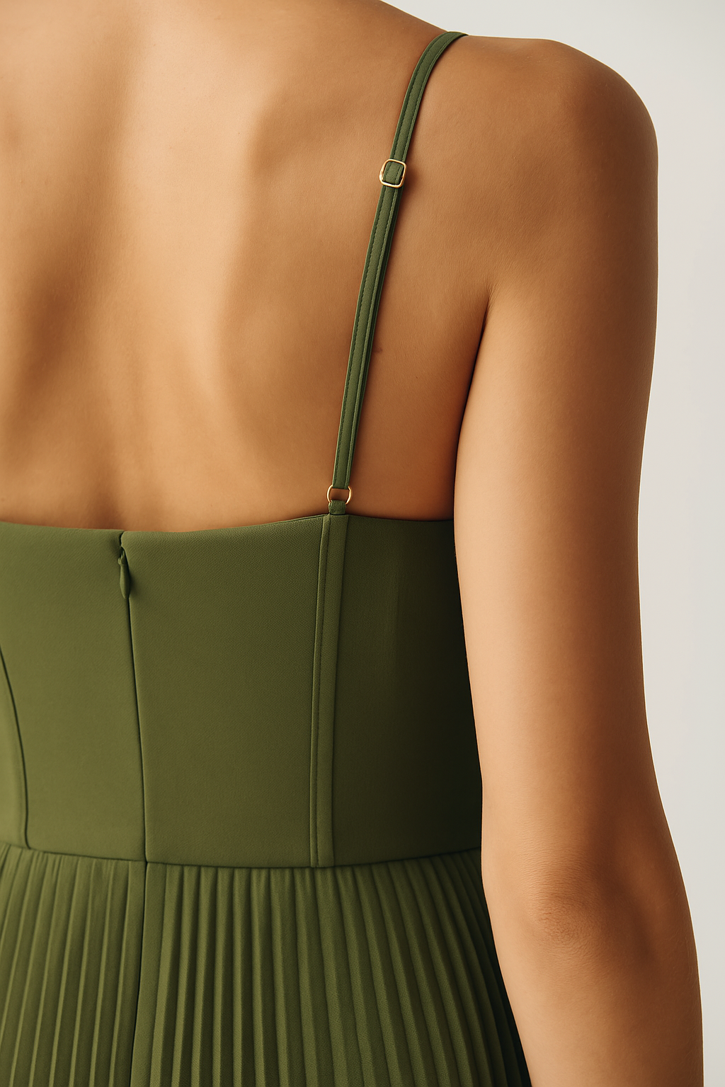 SOFÍA – Vestido Midi Elegante Con Espalda Descubierta