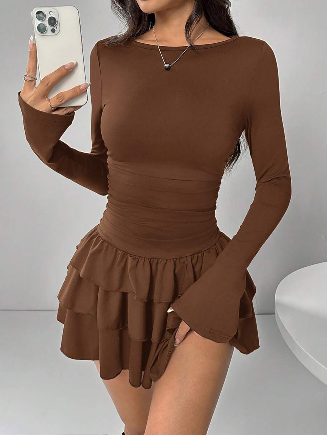 Vestido con falda y volantes