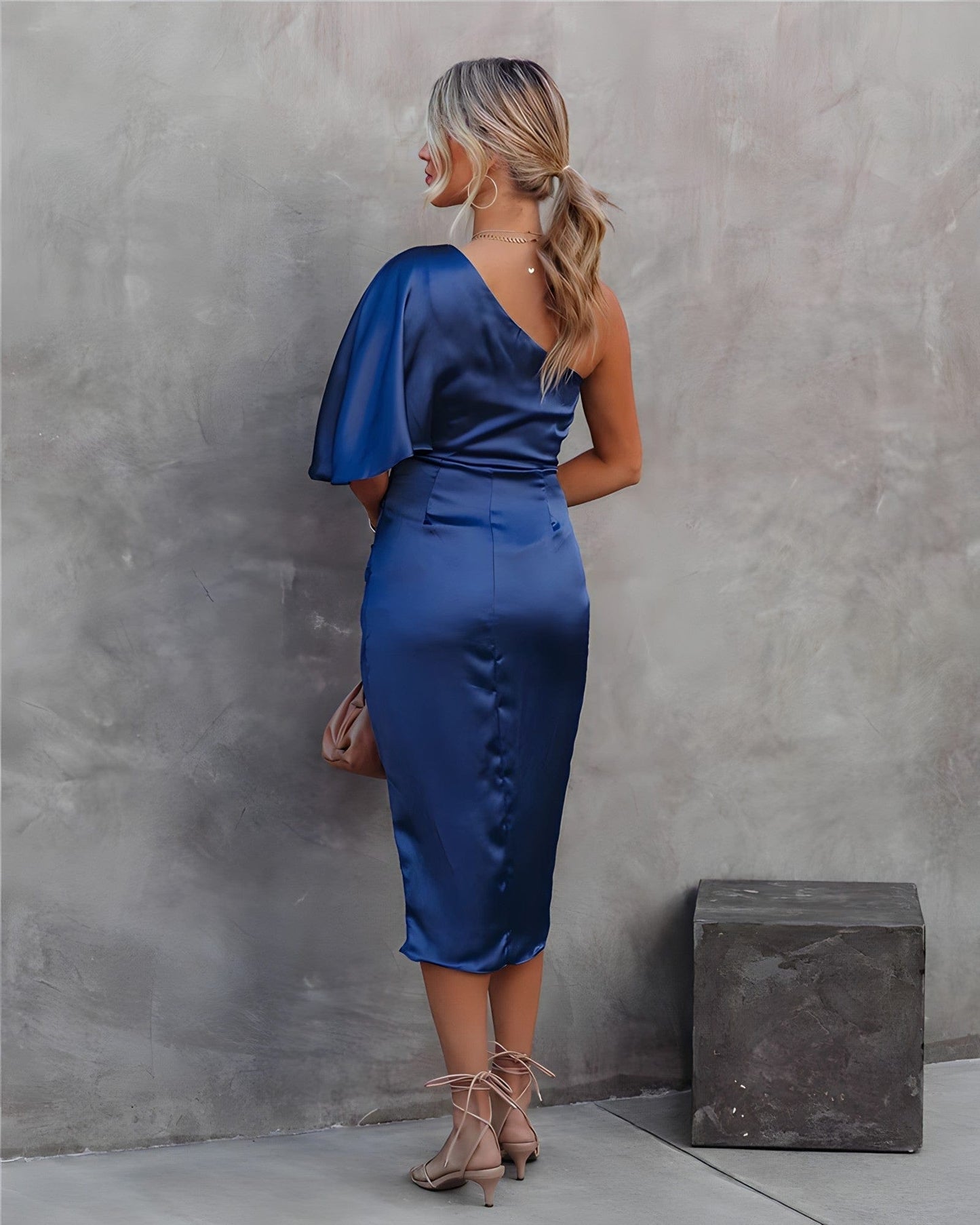 AINARA – Vestido Midi De Un Hombro