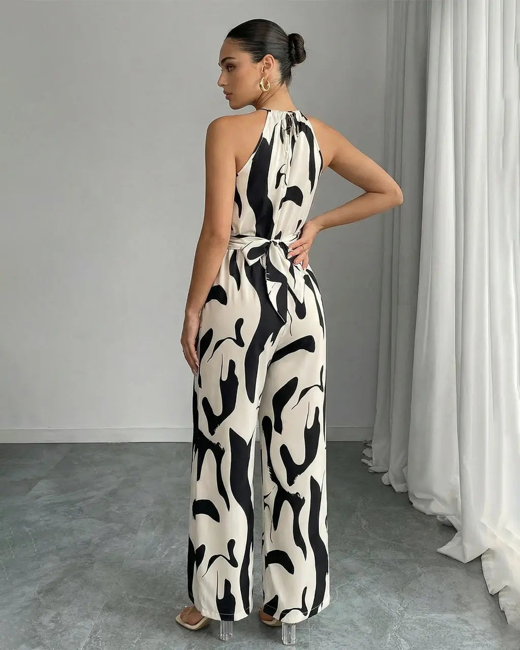 SHEILA – Mono Con Estampado Abstracto Y Cuello Halter