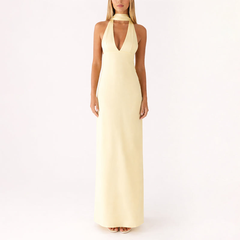 LAYA – Vestido Largo Con Cuello Halter y Escote En V