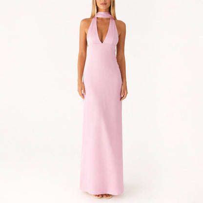 LAYA – Vestido Largo Con Cuello Halter y Escote En V