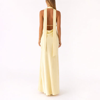 LAYA – Vestido Largo Con Cuello Halter y Escote En V