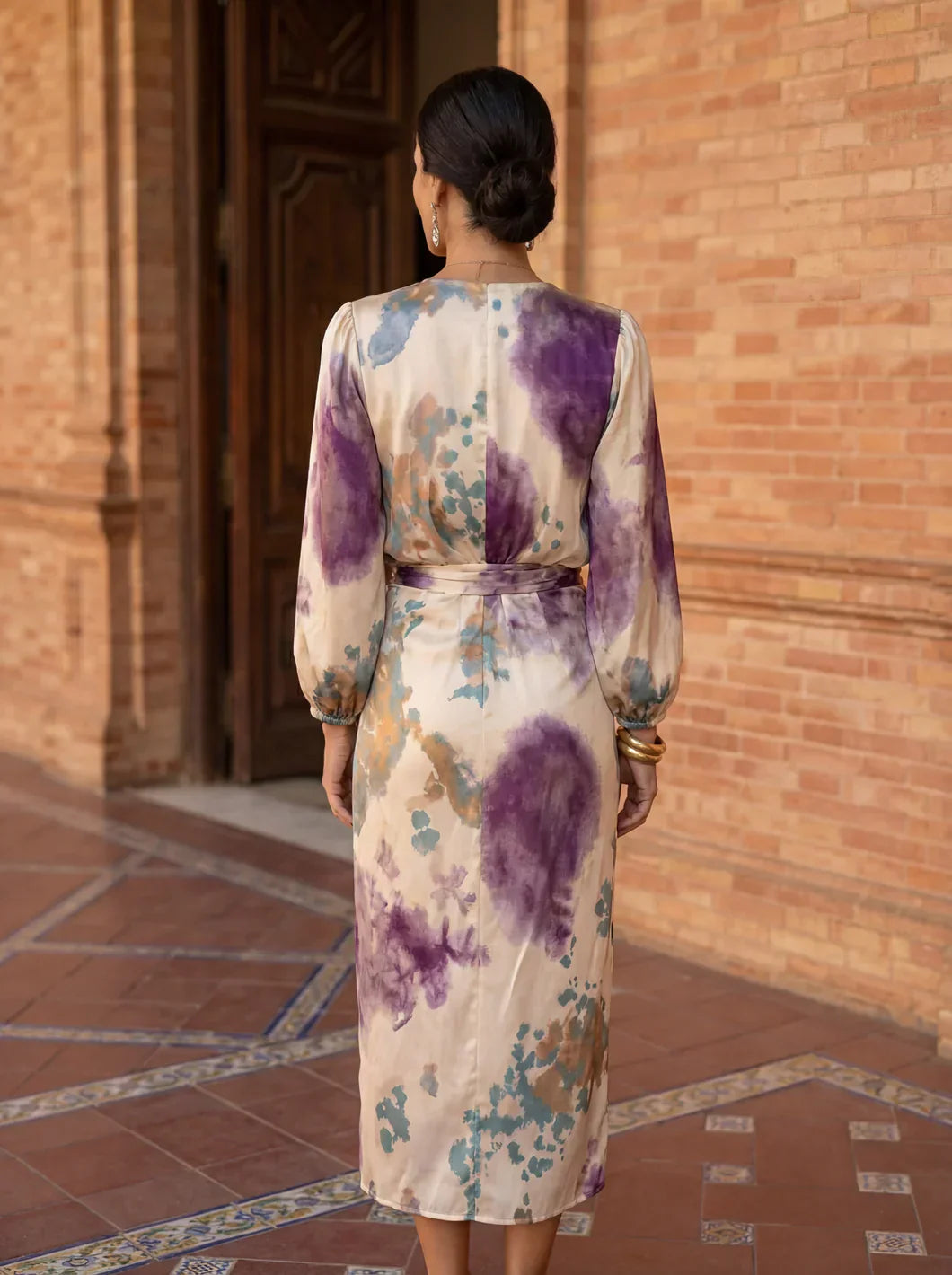 VALERIA – Vestido Elegante Con Escote En V