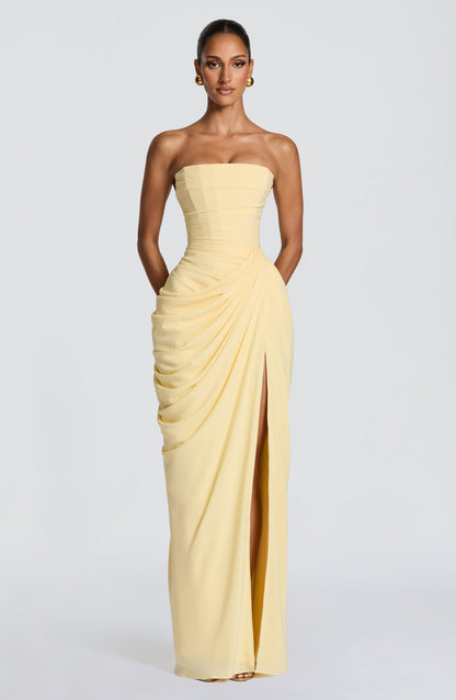 ZOE – Vestido Largo Drapeado Elegante