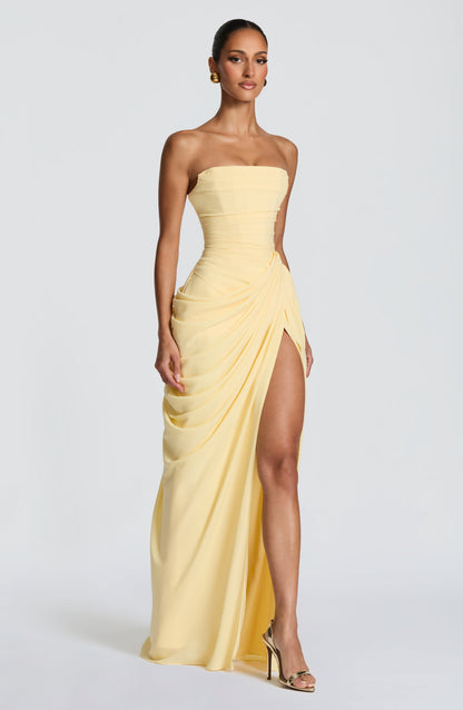 ZOE – Vestido Largo Drapeado Elegante