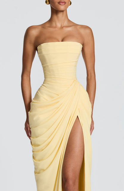 ZOE – Vestido Largo Drapeado Elegante