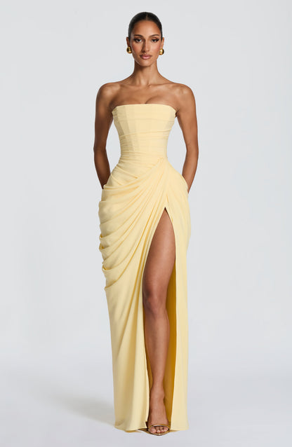 ZOE – Vestido Largo Drapeado Elegante