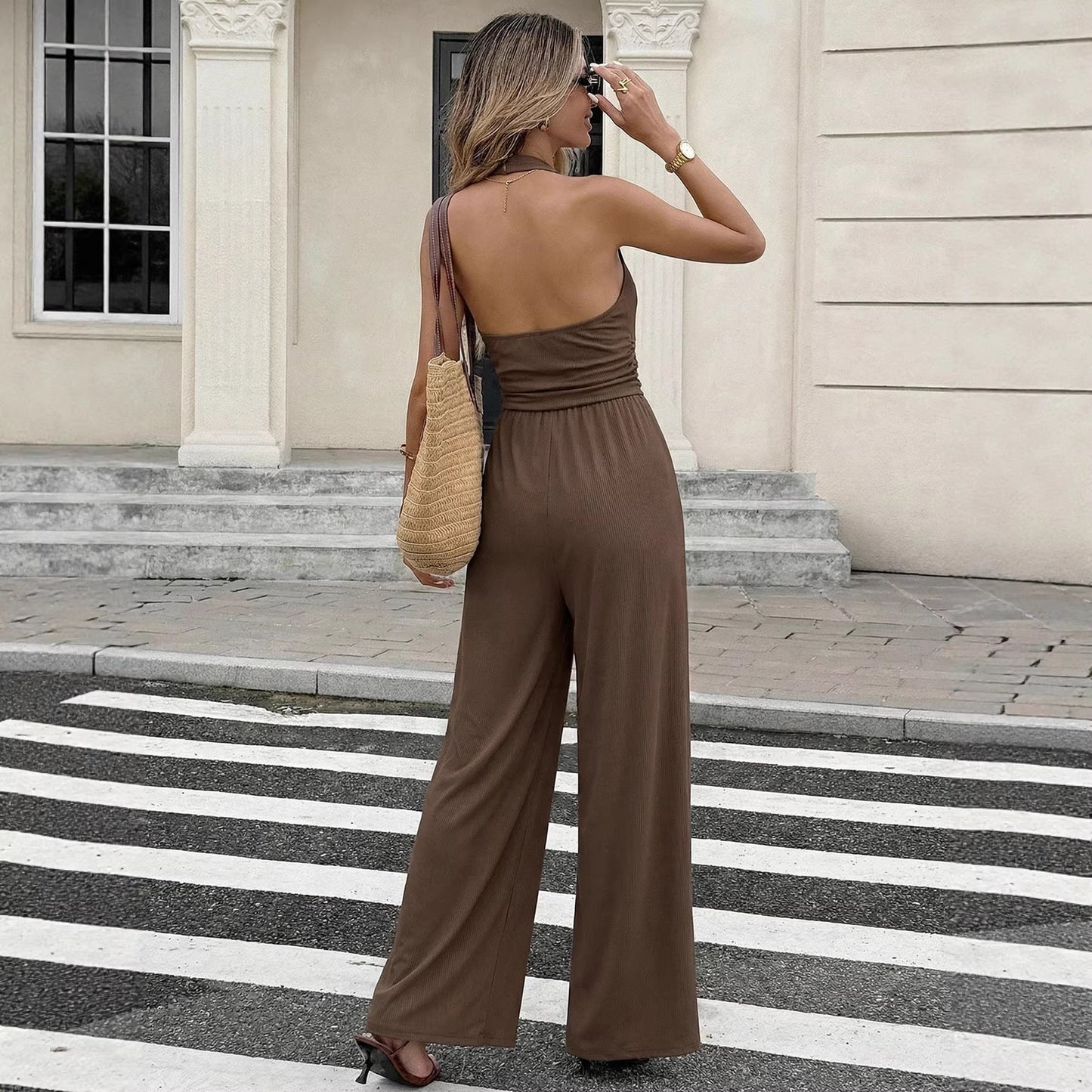CAROLINA – Mono Con Escote En Cascada