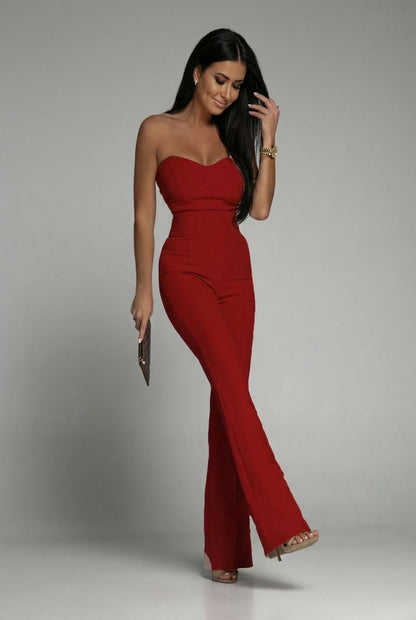 SARAH – Mono Elegante Con Escote Corazón
