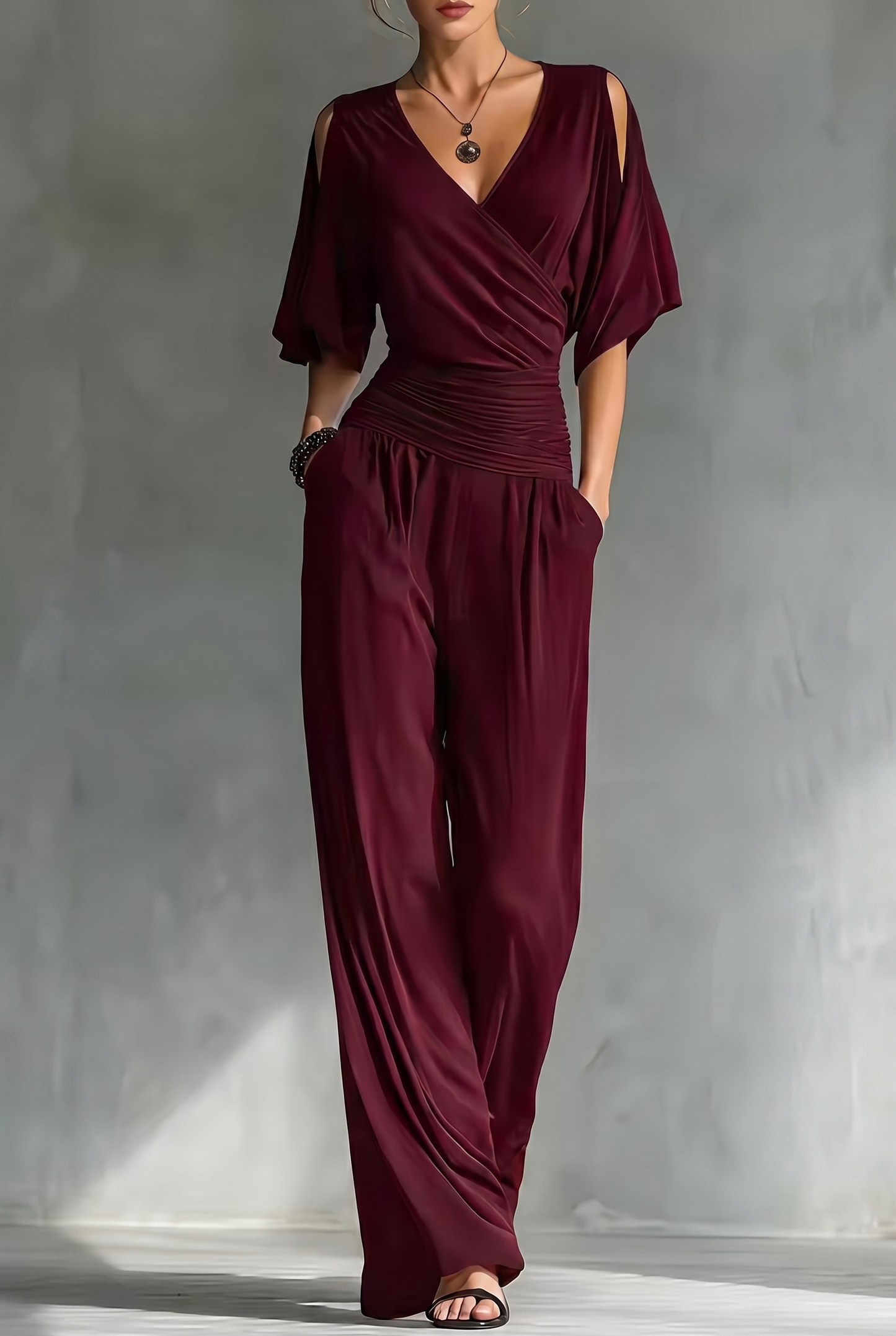 AMANDA – Mono Drapeado Con Escote En V