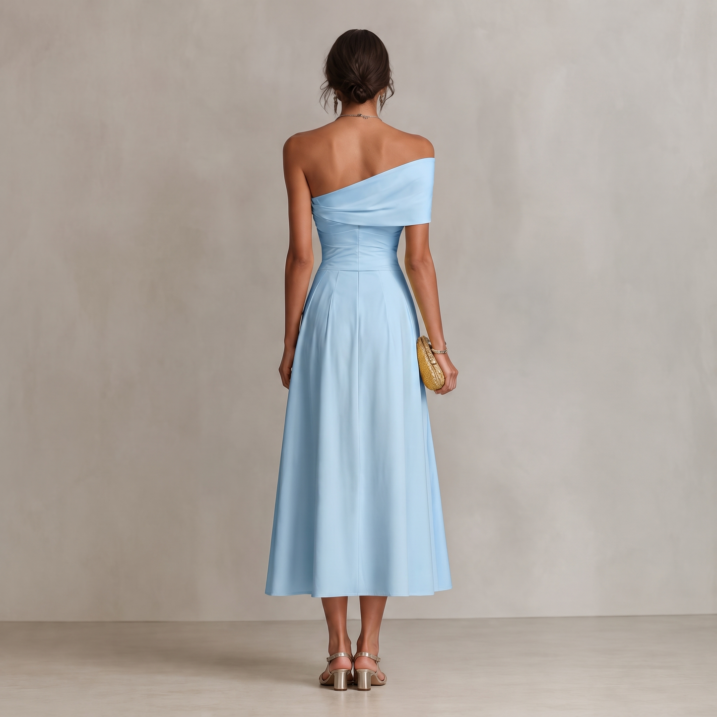 NOEMI – Vestido Maxi Con Hombros Asimétricos